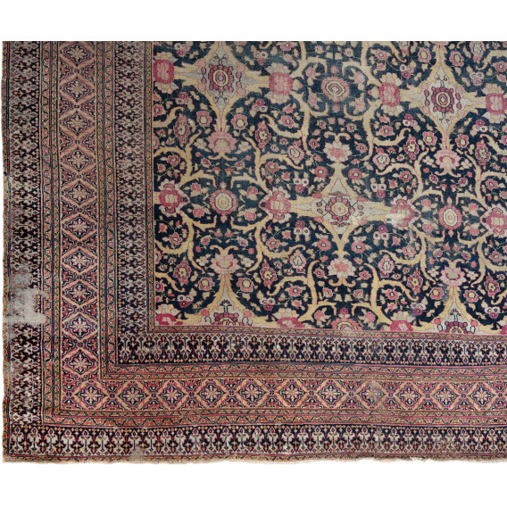 0647 PERSIAN CARPET